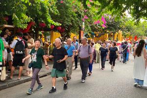 Trong 7 tháng, Việt Nam đón gần 10 triệu lượt khách du lịch quốc tế 