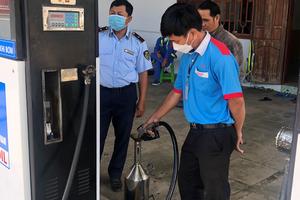 Bình Thuận: Xử phạt 4 tổ chức, tịch thu 2.750 lít xăng không rõ nguồn gốc