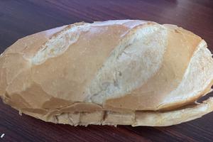 Đồng Tháp: Nhiều công nhân nghi bị ngộ độc sau khi ăn bánh mì