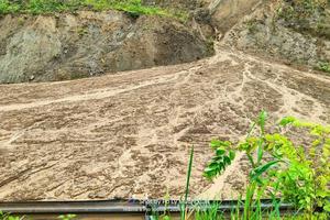 Thanh Hóa sơ tán dân vì nước lũ và sạt lở đất