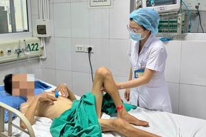 Suy kiệt trầm trọng do nghe theo lời thầy lang uống 10 lít kiềm pha muối mỗi ngày