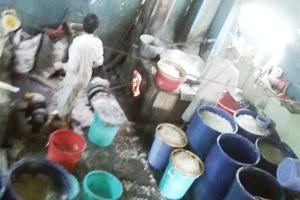 Dùng xô, chậu nhựa đựng hóa chất diệt khuẩn