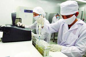 Thu hút chuyên gia nước ngoài hoạt động khoa học và công nghệ tại Việt Nam