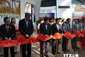 Phó Thủ tướng Phạm Bình Minh dự lễ khai mạc CAEXPO và CABIS tại Trung Quốc