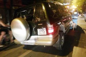 Truy đuổi quyết liệt ôtô đâm ngã hàng chục phương tiện ở Hà Nội