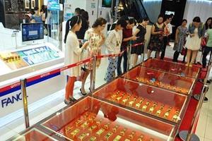Đại gia chơi trội dùng 600 kg vàng làm gạch lót đường