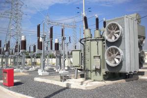 Đóng điện thành công trạm biến áp 220kV Phú Bình