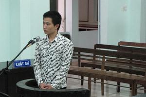 Giật điện thoại chưa kịp tiêu thụ đã đi tù