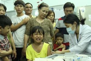 210 trẻ gặp phản ứng sau tiêm văcxin sởi - rubella