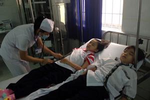 9 học sinh vào viện cấp cứu sau khi tiêm vắc-xin sởi, rubella