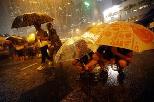 Biểu tình tại Hong Kong tiếp tục nóng lên