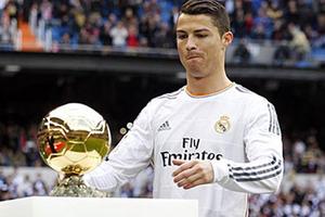 Ronaldo tiệm cận Quả bóng vàng FIFA thứ 3