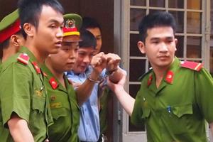 ​Khi luật sư đi... lừa