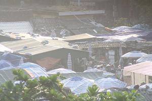 Tích cực tháo gỡ khó khăn cho tiểu thương chợ Hải Hà