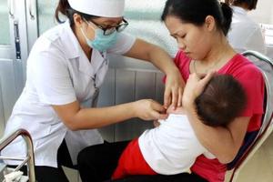 Sự lo lắng gây ra phản ứng sau tiêm chủng