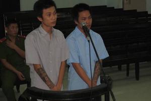Rủ nhau ăn trộm... chia nhau 27 tháng tù