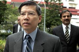 Gian truân phá án hối lộ tình dục