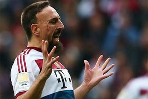 Ribery tố FIFA thiên vị Ronaldo trong cuộc đua Bóng vàng