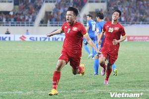 Hạ Philippines 3-1, Việt Nam vào bán kết với tư cách đầu bảng