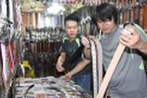Bệnh thành tích làm khổ hai cuộc đời