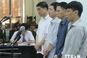 Vụ sửa ụ nổi 83M: Mỗi bị cáo bị tuyên phạt từ 15-20 năm tù