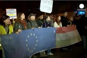 Hàng nghìn người dân Hungari biểu tình chống tham nhũng