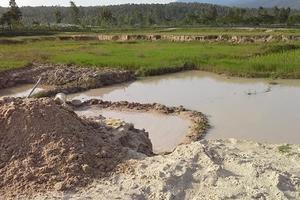 Nhức nhối vấn nạn khai thác cát trái phép