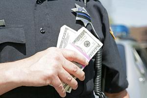 4 cảnh sát Maroc bị thẩm vấn vì tham nhũng