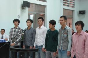 Vào tù vì "giải vây" cho bạn