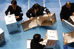 Thủ tướng Nhật Shinzo Abe thắng cử Hạ viện 