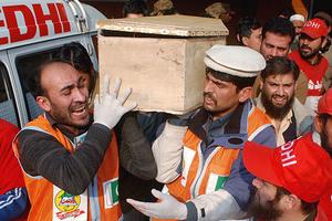 Thế giới lên án vụ Taliban thảm sát ở Pakistan, 141 người chết