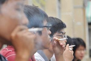 Hơn 100 người chết mỗi ngày do thuốc lá