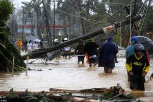 Philippines oằn mình chống chọi siêu bão Hagupit