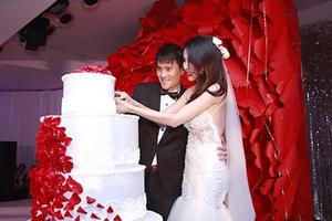 Thủy Tiên-Công Vinh dùng tiền cưới 2 tỉ làm từ thiện