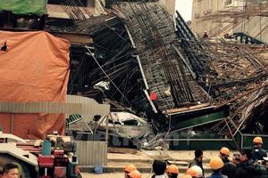 Đình chỉ một Phó Tổng giám đốc vì sự cố sập giàn giáo ở Hà Đông