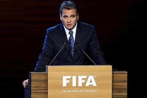 Từ chức để phản đối FIFA