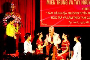 Câu ví dặm - Càng lắng, lại càng thương