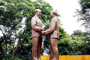 Đừng xây tượng đài theo kiểu bao cấp