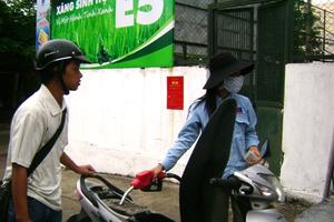 Sớm có giải pháp hỗ trợ sản xuất, kinh doanh xăng E5