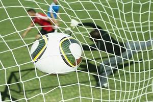 Ít nhất 110 trận bóng ở châu Âu bị “bán độ” năm 2014