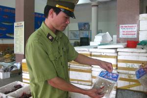 Phát hiện, xử lý 6.703 vụ buôn bán hàng lậu, hàng giả 