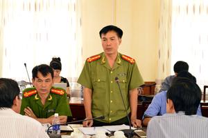 Cách chức Thiếu tá dọa bắn người tại trụ sở huyện