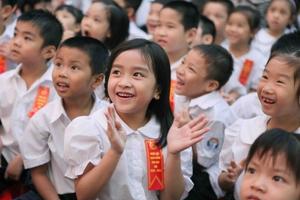 “Tuyệt đối không tổ chức thi tuyển học sinh vào lớp 6”