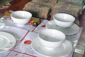 Hải Phòng: Phát hiện, bắt 4 cán bộ tham gia đánh bạc xóc đĩa
