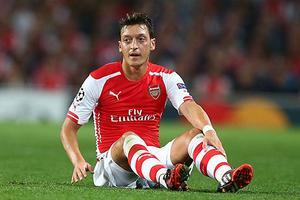 Giải mã Ozil: Lười biếng, ham vui và sex