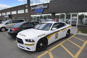 Bắt giữ 7 người liên quan đến bê bối tham nhũng ở Cục Thuế Québec