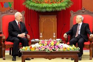 Tổng Bí thư tiếp Đại sứ đặc mệnh toàn quyền Nga tại Việt Nam