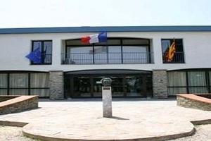 Điều tra hành vi nhận hối lộ của cố Thị trưởng TP Saint-Cyprien