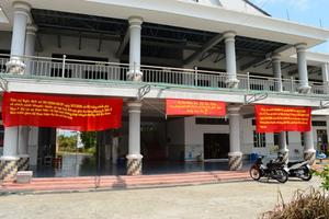 Doanh nghiệp treo băng rôn đòi giải quyết khiếu nại