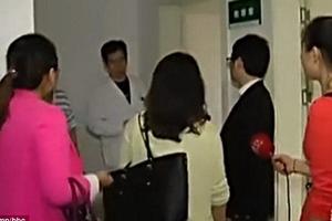 "Casanova Trung Quốc" bị tai nạn, 17 cô bạn gái tới thăm cùng lúc